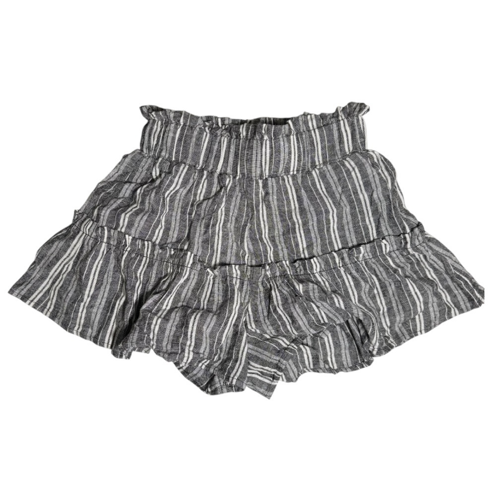 Vanilla Star Gray and White Striped Skort Linen Size Small Stretchy Tiered